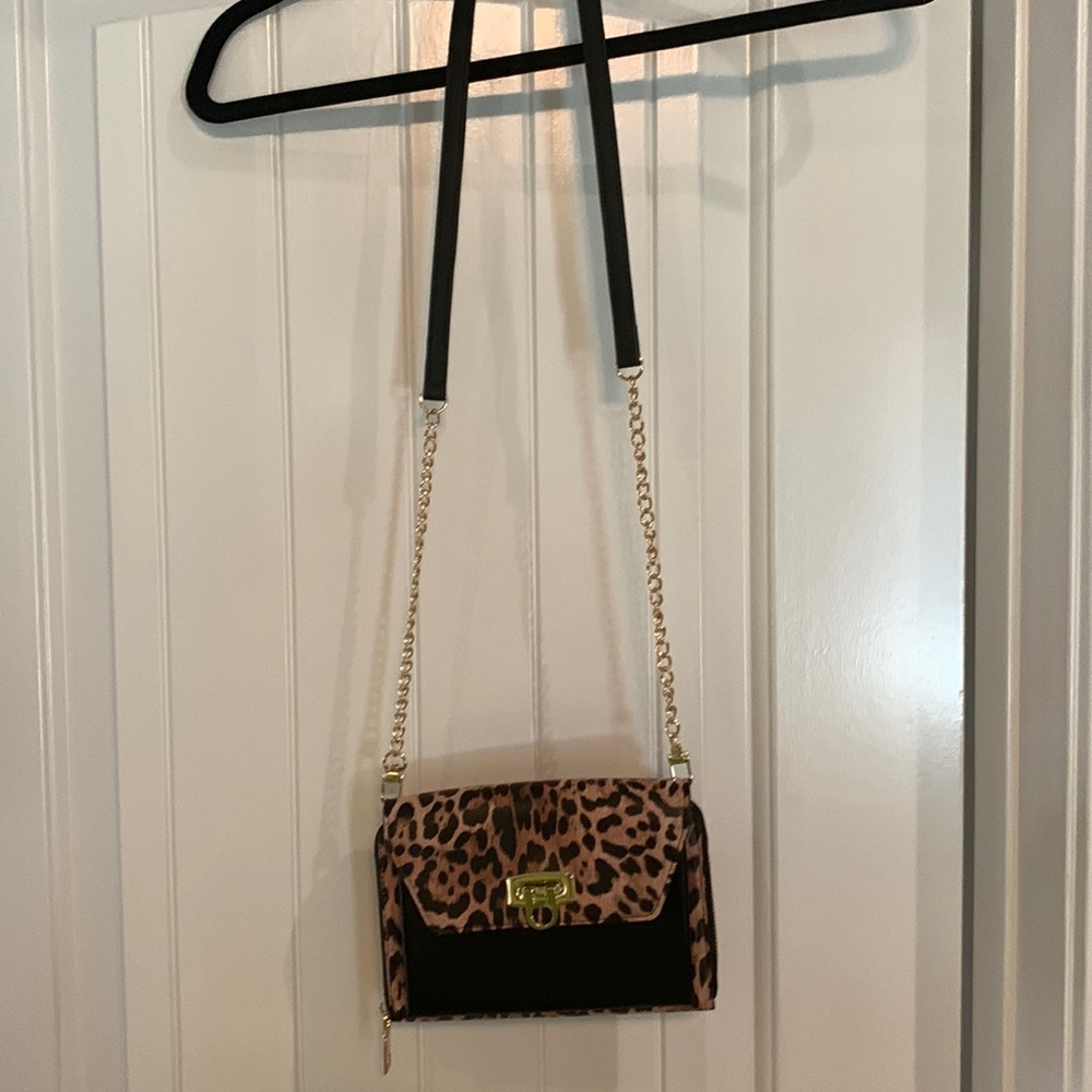 Crossbody purse